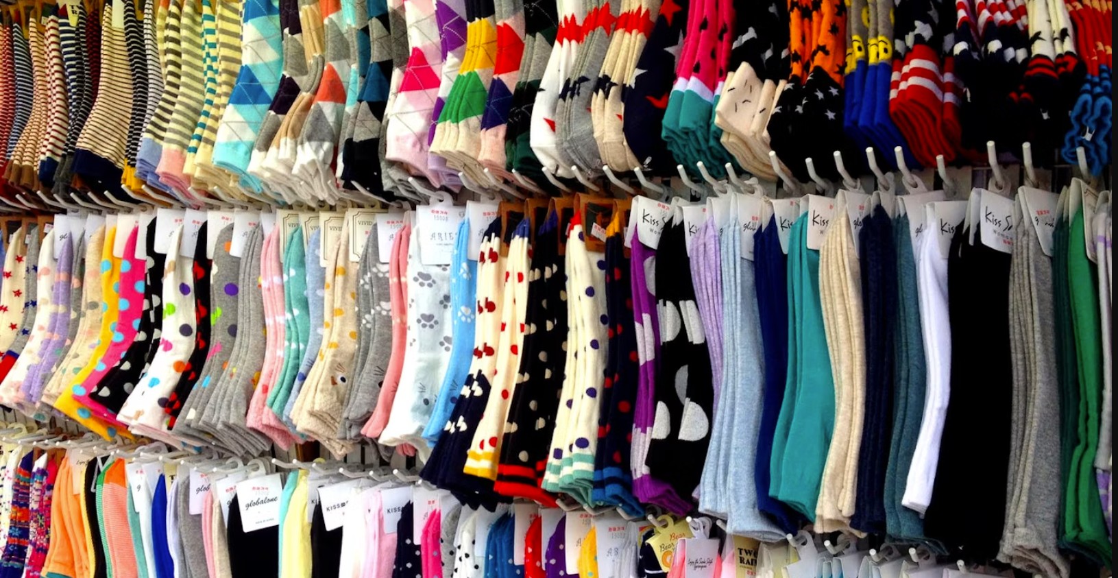 Slayt Görsel 1: Kaliteli Çoraplar